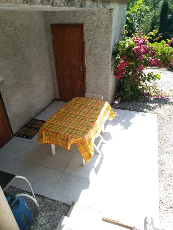 Apartment Bel Au Rez De Chaussee D'un Jarrier