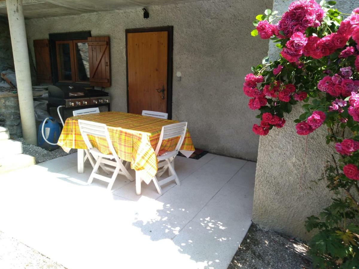 Bel Au Rez De Chaussee D'un Apartment *